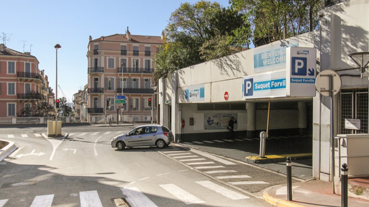 Cannes L Ancien Gestionnaire Des Parkings Devra Verser Million D Euros